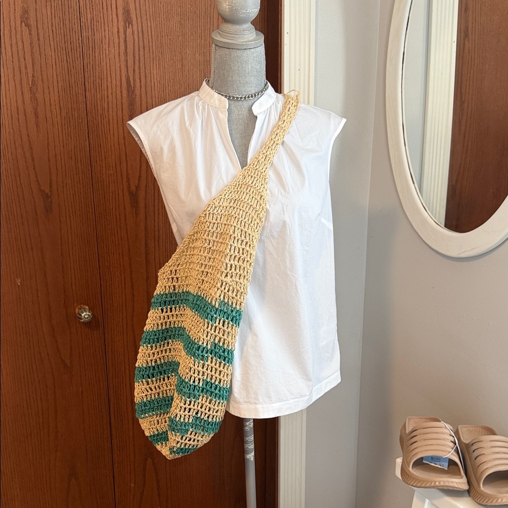 Summer straw tote